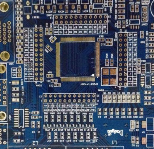 What principles should PCB special component layout follow?