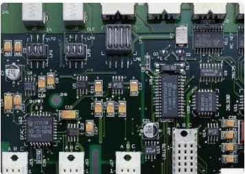 PCB电镀表面：电镀水、溅射、蒸镀